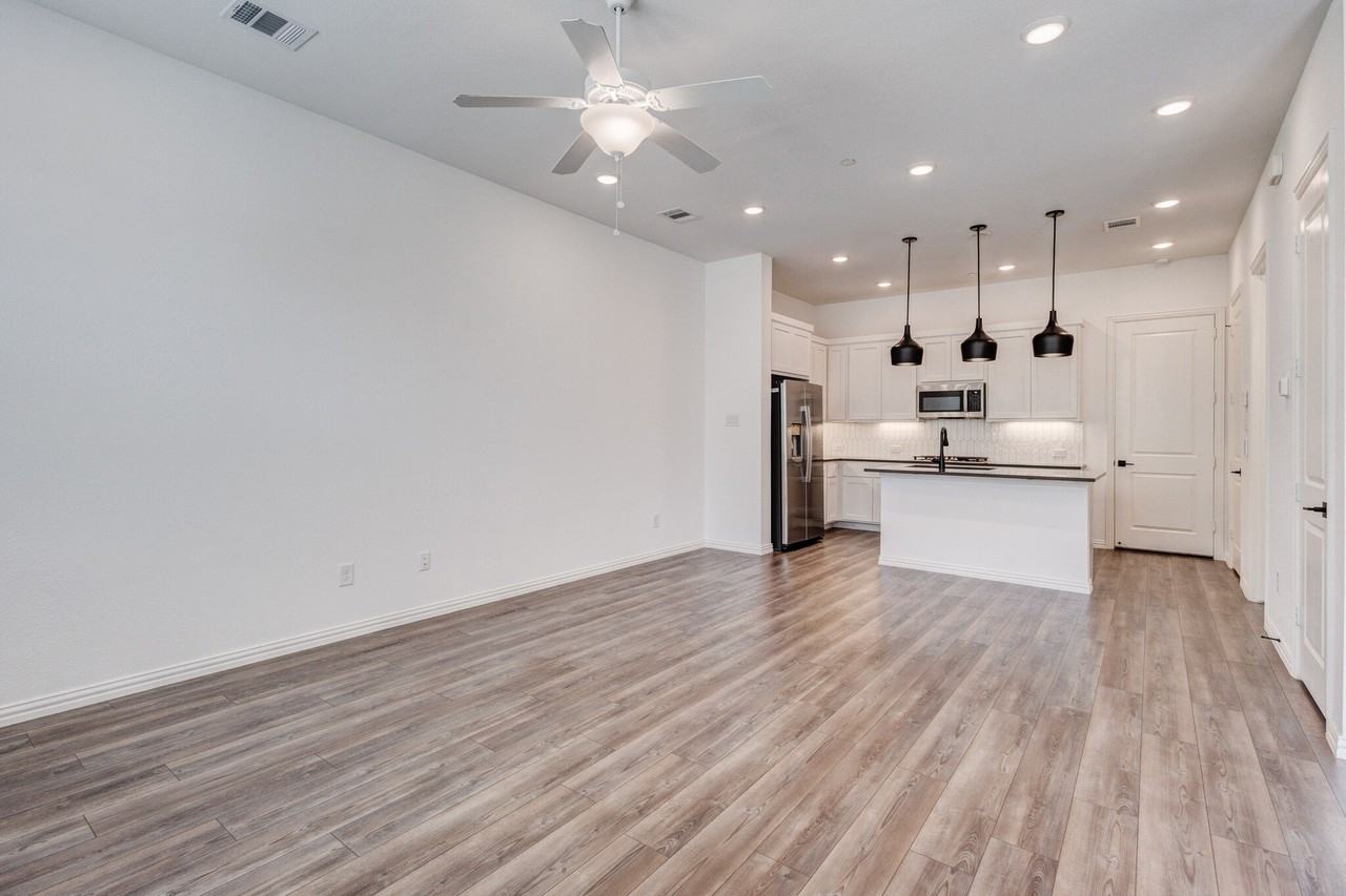 4416 Henderson Ave - Photo 6 of 27