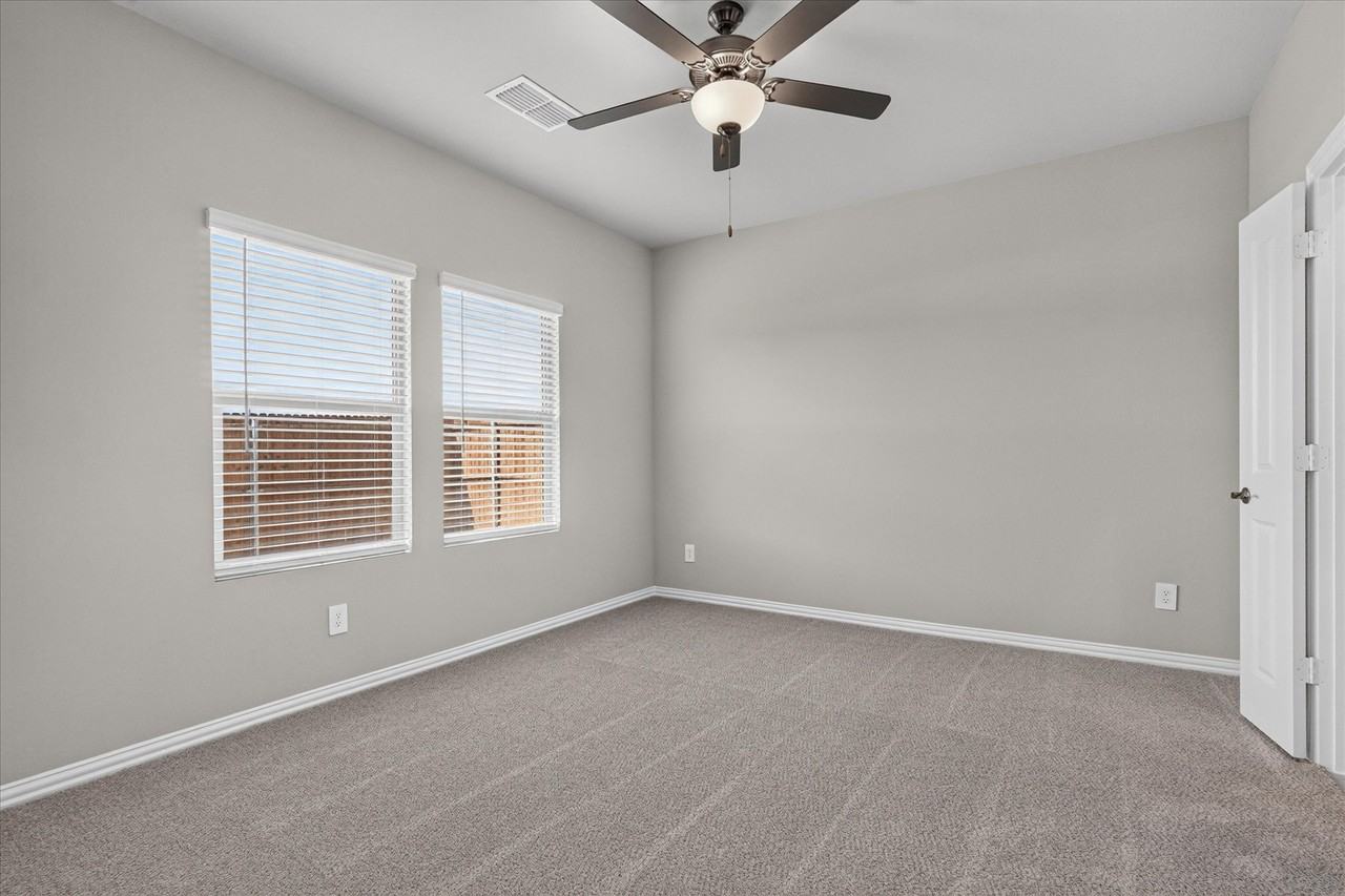 1616 Arches Rd - Photo 7 of 17