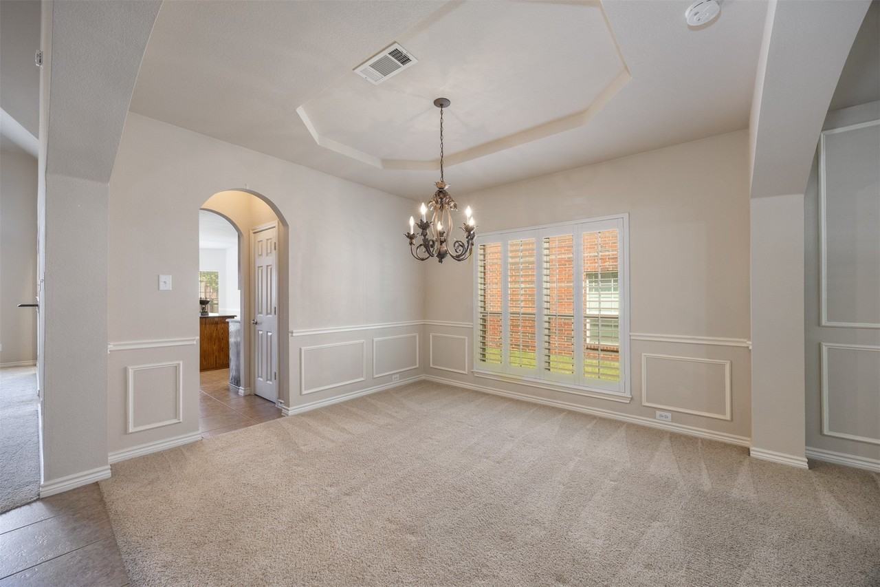 13260 Box Elder Ln - Photo 6 of 37