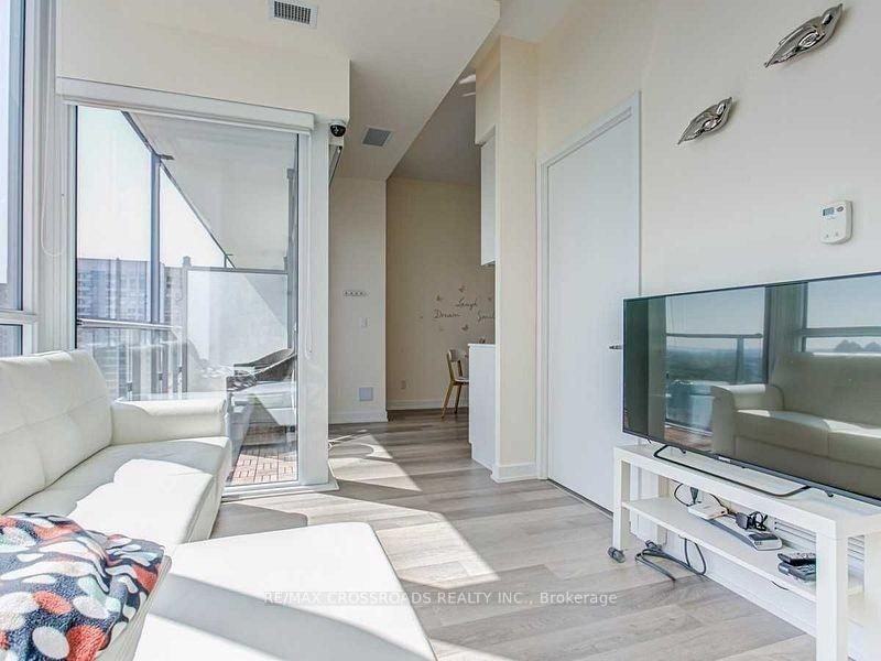 5180 Yonge Street #2405 - Photo 5 of 28