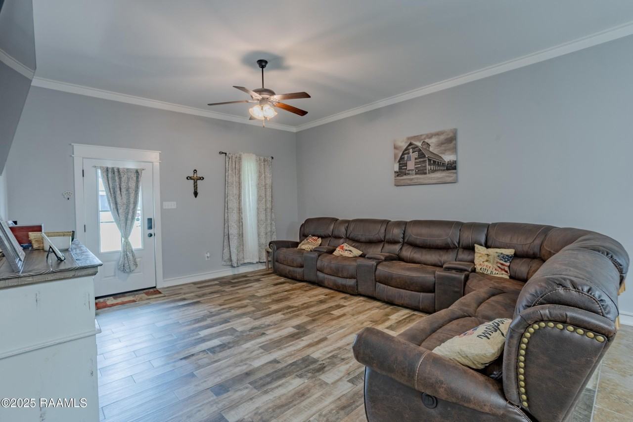 8946 Rue Blanc - Photo 4 of 22