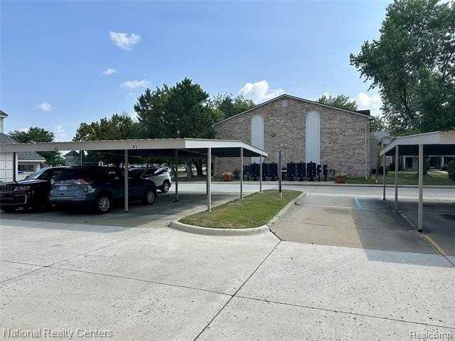 2057 W Franklin Dr #41 - Photo 3 of 18