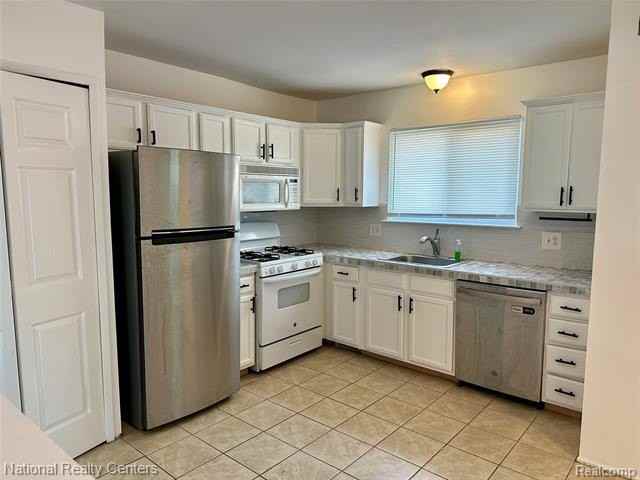 2057 W Franklin Dr #41 - Photo 4 of 18