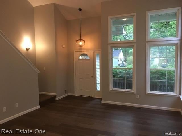 39 Ascot Ave - Photo 4 of 27