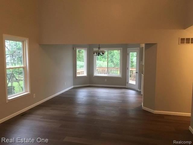 39 Ascot Ave - Photo 5 of 27