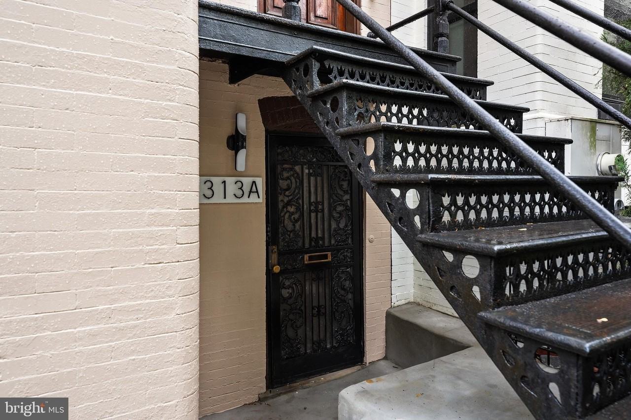 313 F St Ne #A - Photo 2 of 13