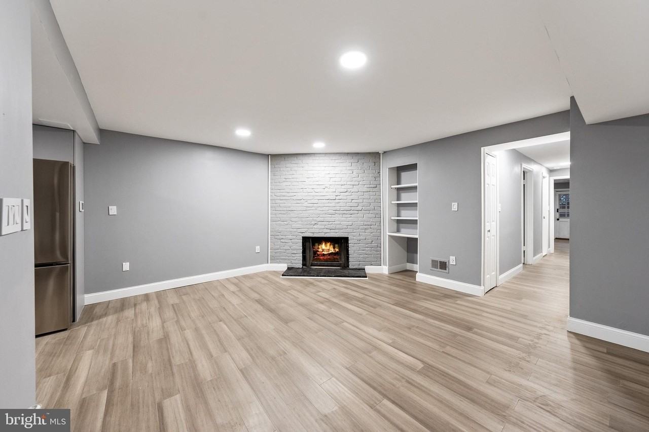 313 F St Ne #A - Photo 4 of 13