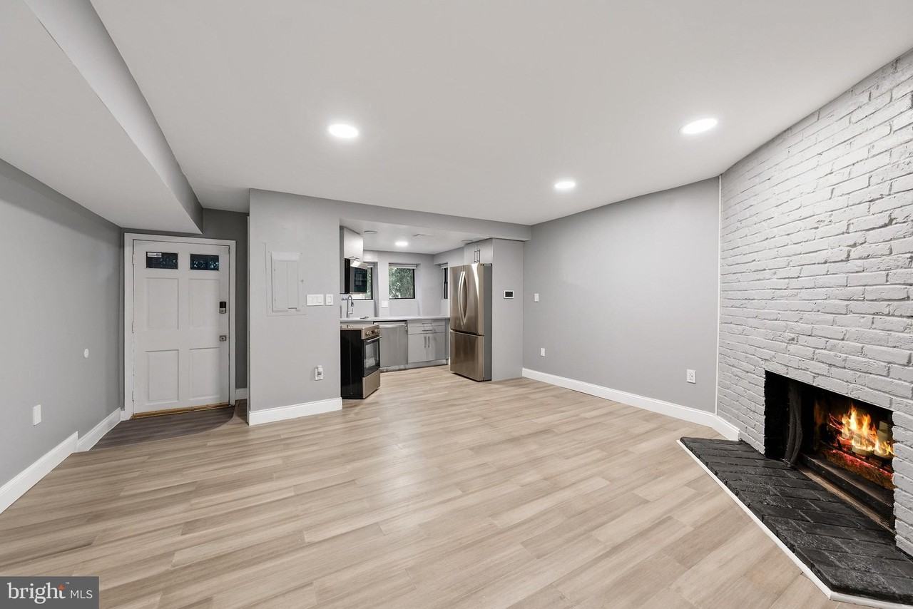 313 F St Ne #A - Photo 5 of 13