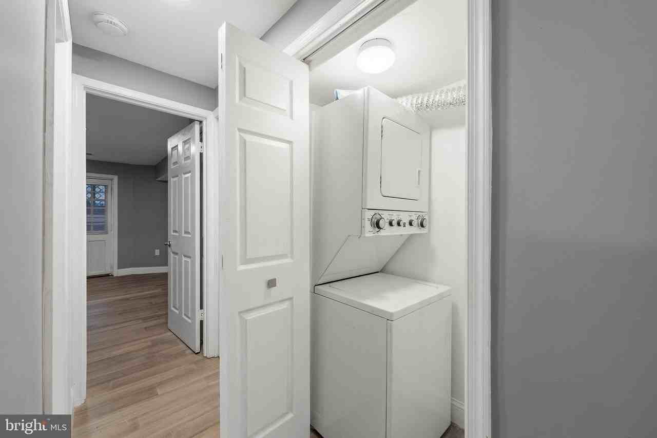 313 F St Ne #A - Photo 6 of 13