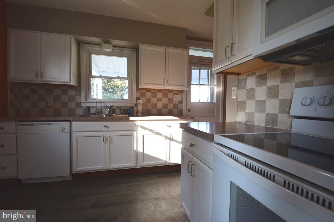 2090 Warm Spring Rd - Photo 6 of 17