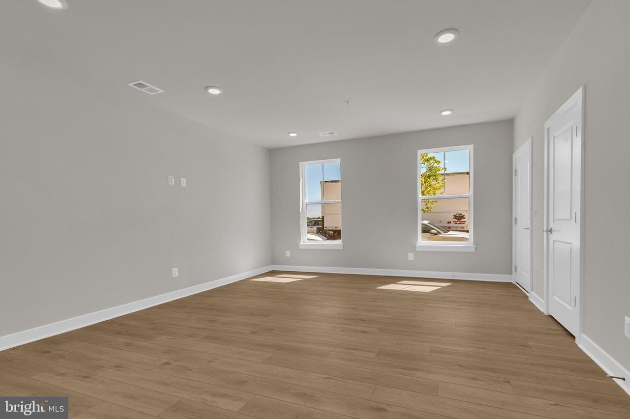 20151 Northpark Dr - Photo 7 of 41
