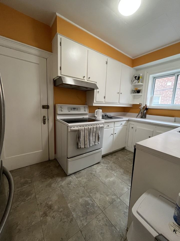Cobourg St & Rue Wilbrod St #2 - Photo 4 of 8