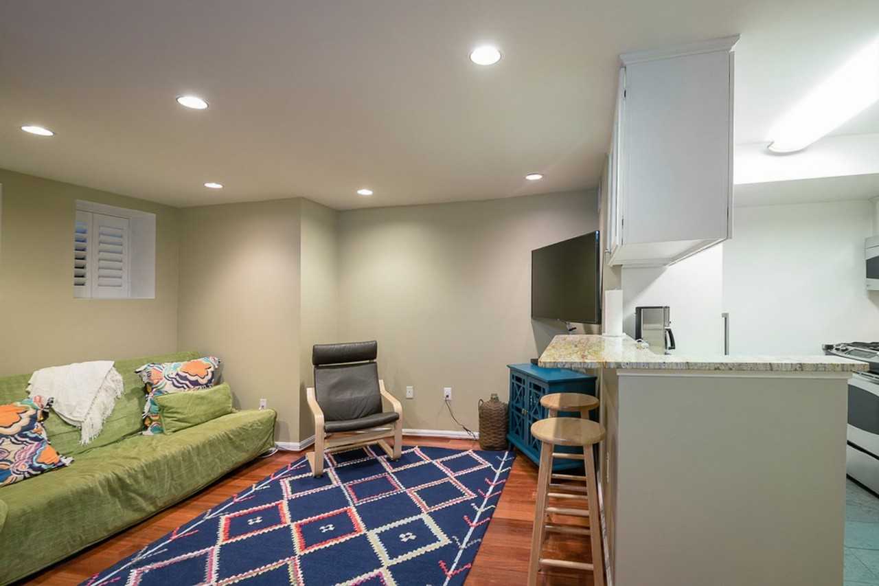 1001 New Hampshire Ave Nw #1601870P - Photo 3 of 11