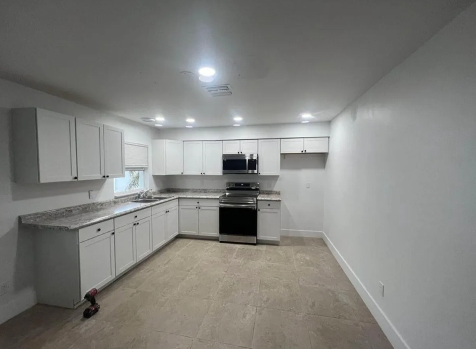 16910 Carmen Ave #16912 - Photo 3 of 6