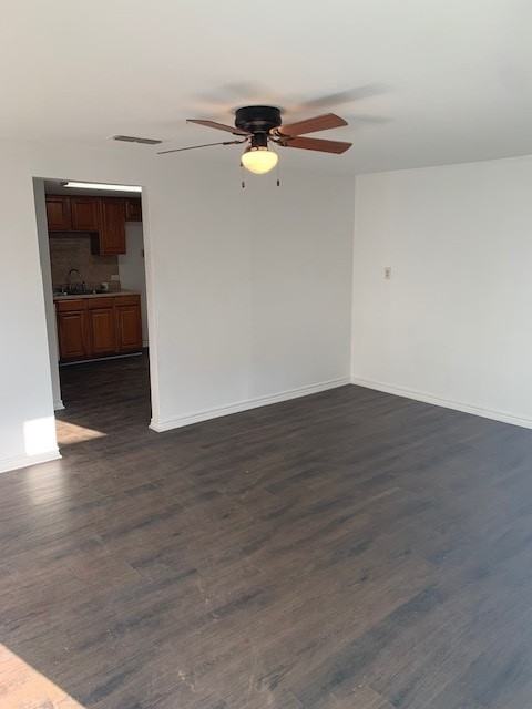 681 Pratt - Photo 2 of 14