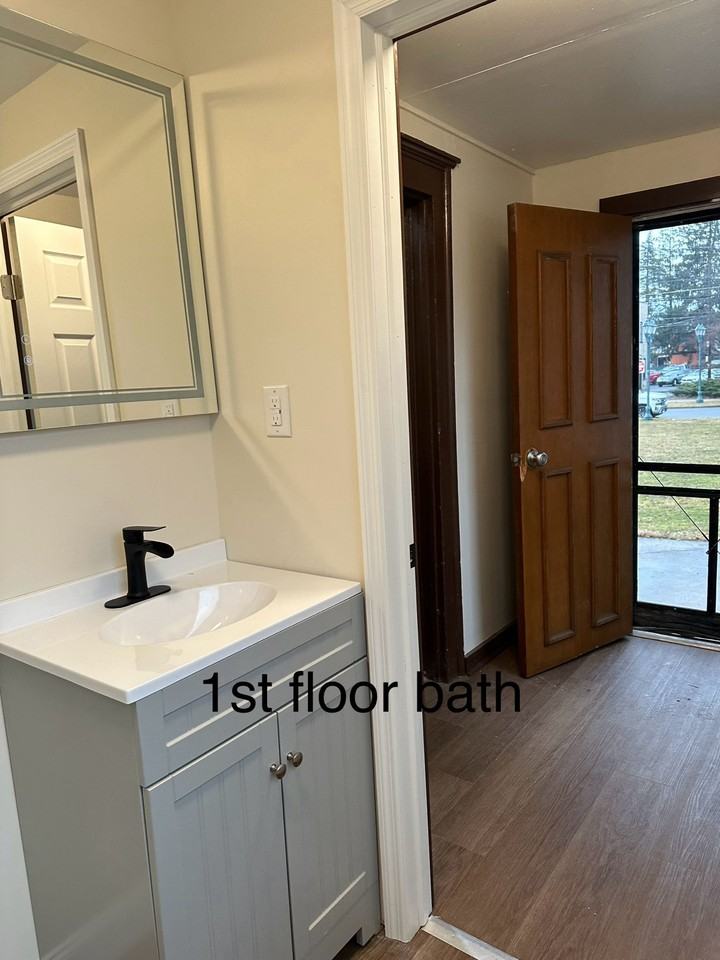 307 Race St - Photo 5 of 18