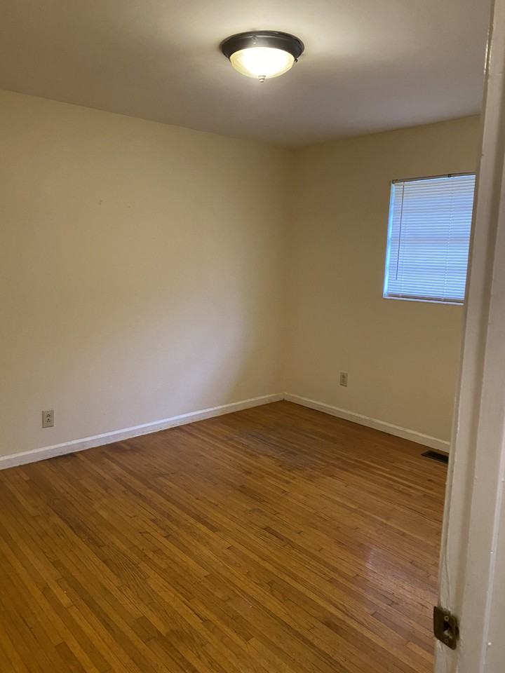 8129 2nd Ave S #A - Photo 4 of 11