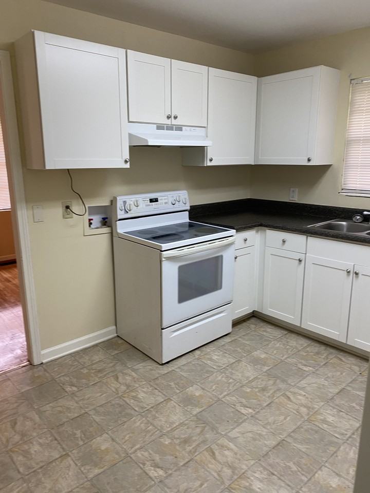 8129 2nd Ave S #A - Photo 5 of 11
