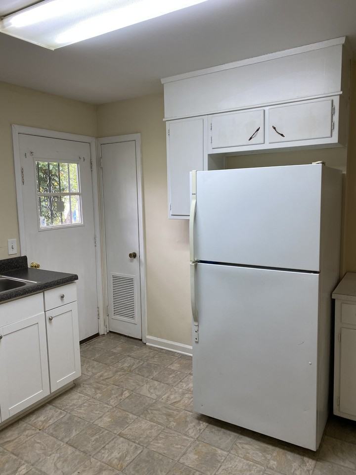 8129 2nd Ave S #A - Photo 7 of 11