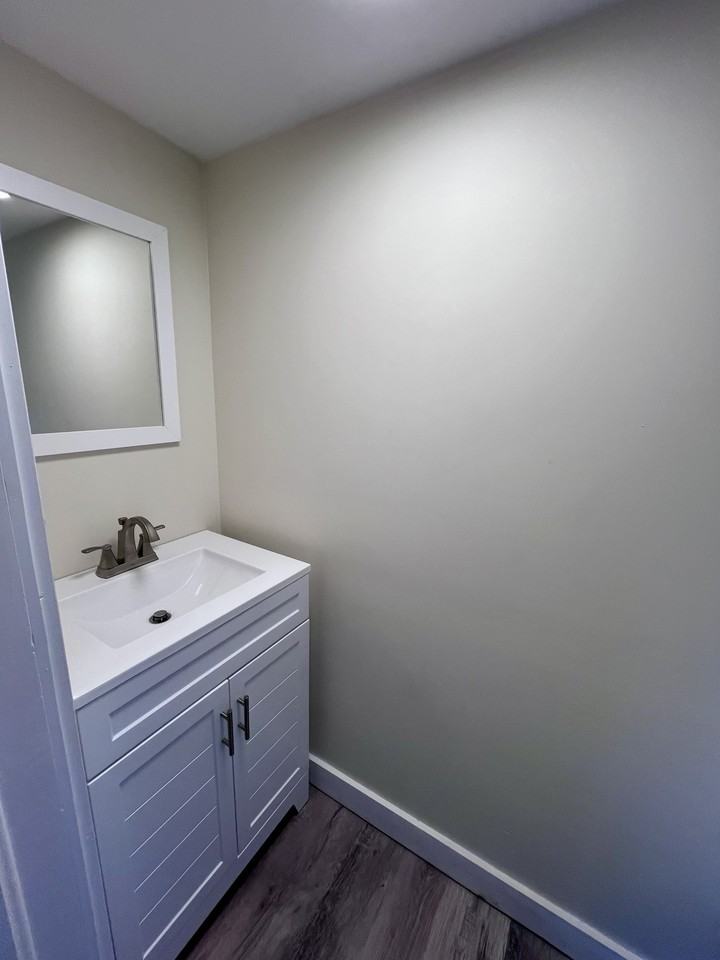 210 8th St N #2 - Photo 3 of 13