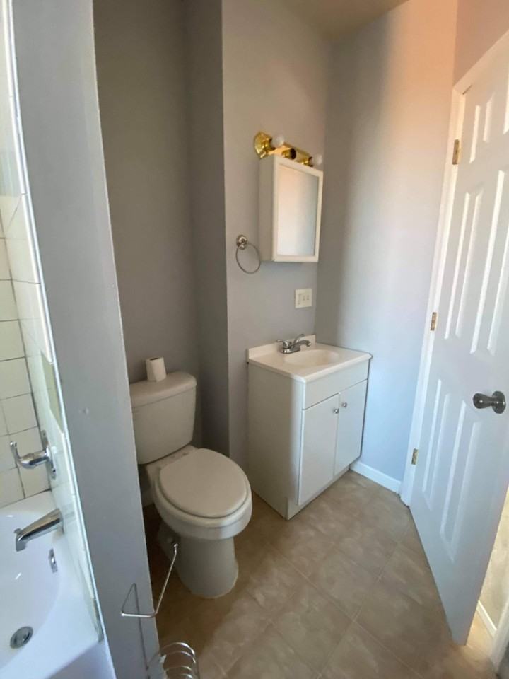 1031 N Bentalou St - Photo 2 of 6