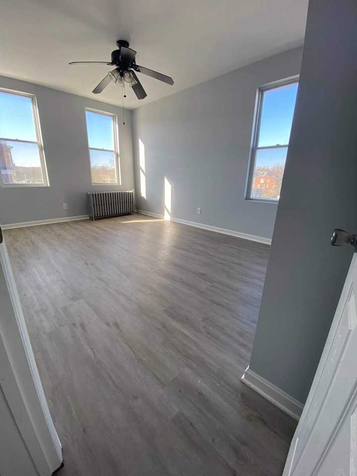 1031 N Bentalou St - Photo 3 of 6