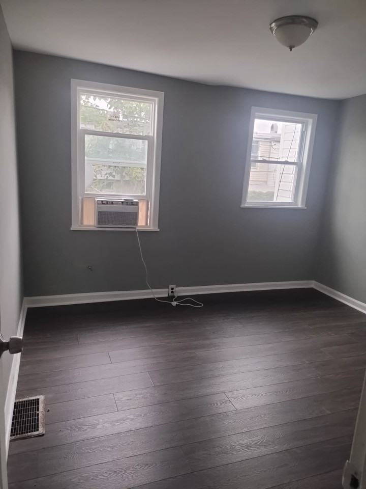 3431 Leverton Ave - Photo 4 of 15