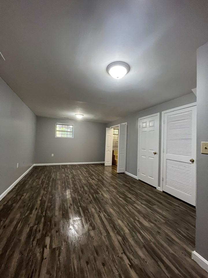 4674 Mews Dr - Photo 4 of 43