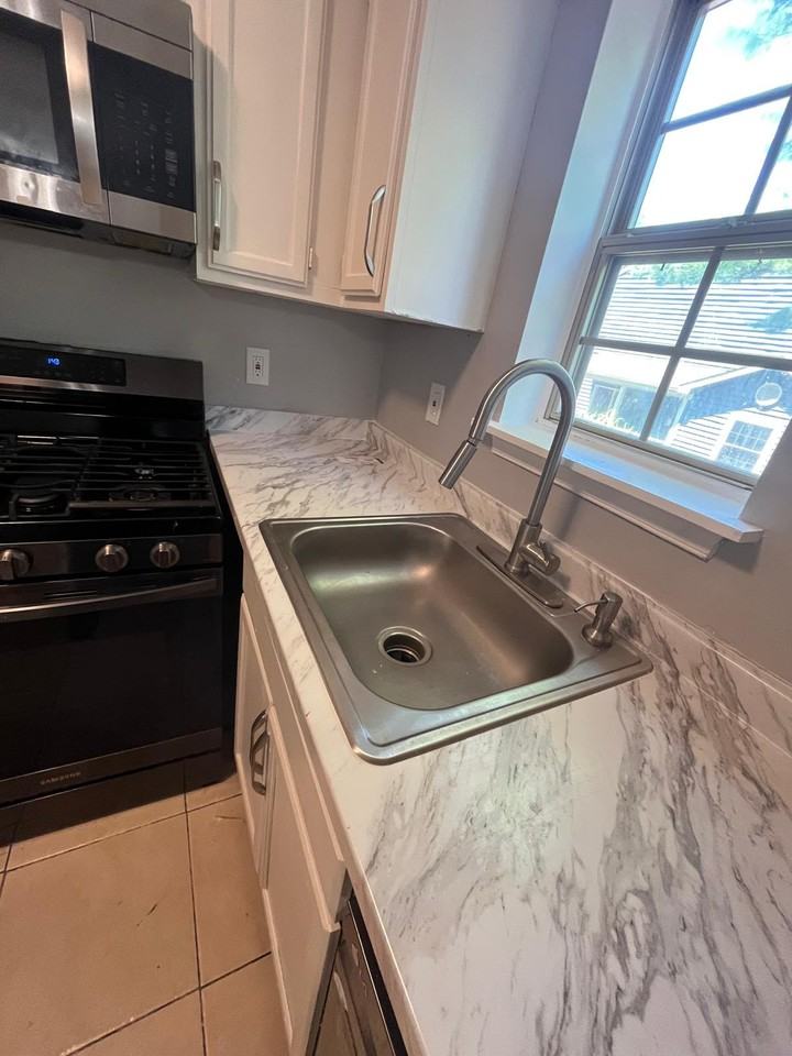 4674 Mews Dr - Photo 5 of 43