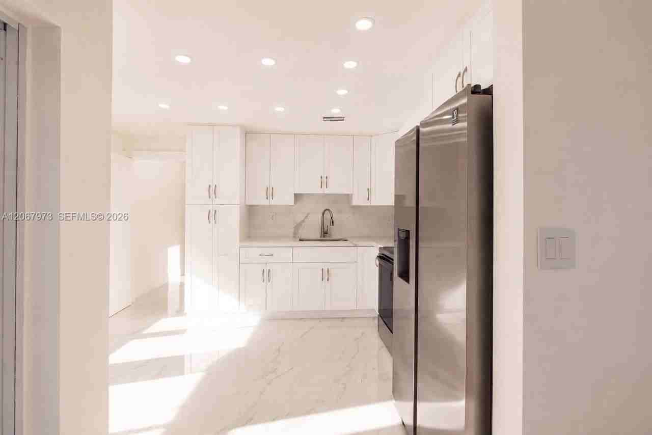 16427 Sw 50th Ter - Photo 3 of 28
