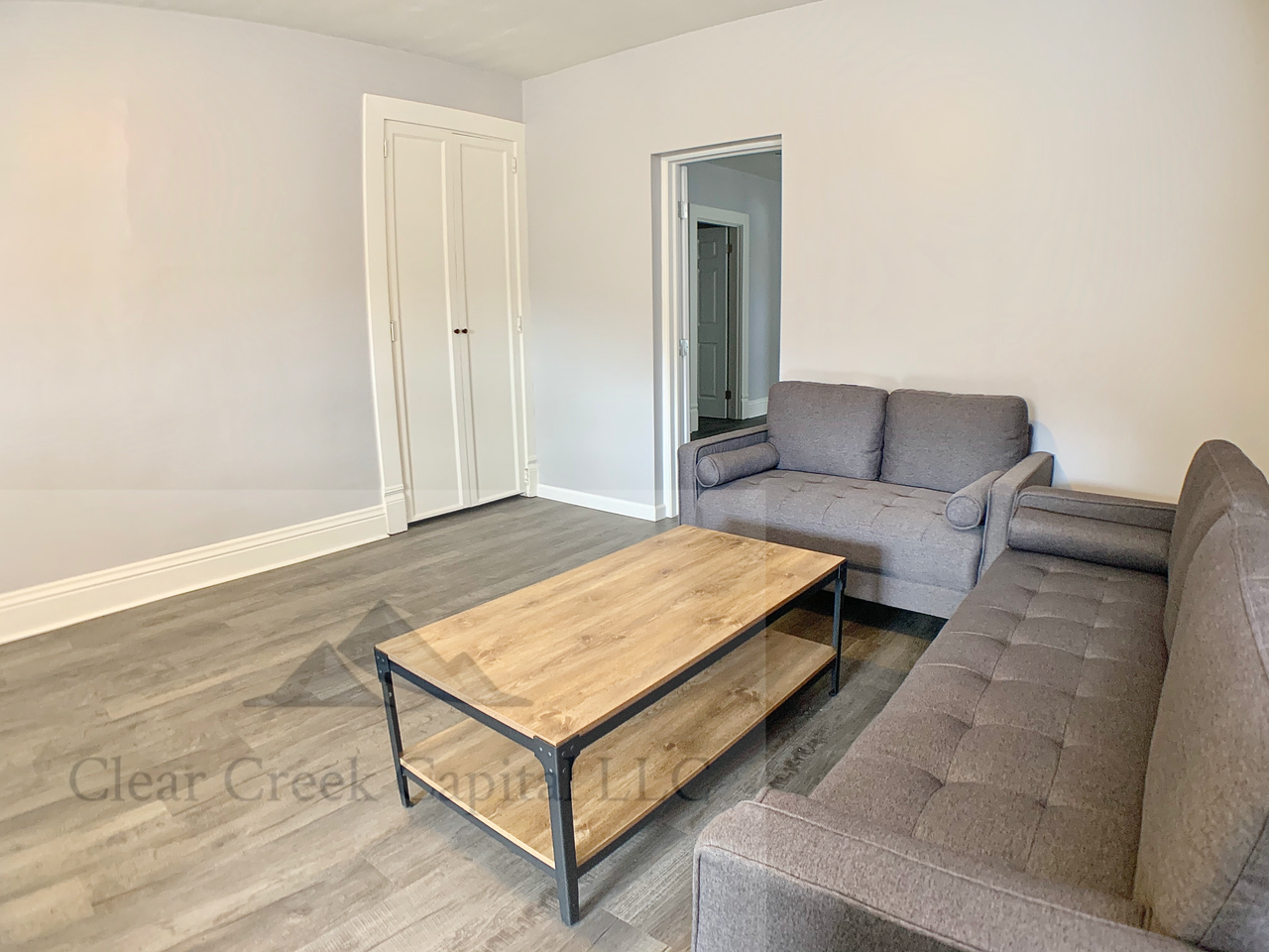 502 Chartiers Ave #B - Photo 4 of 10