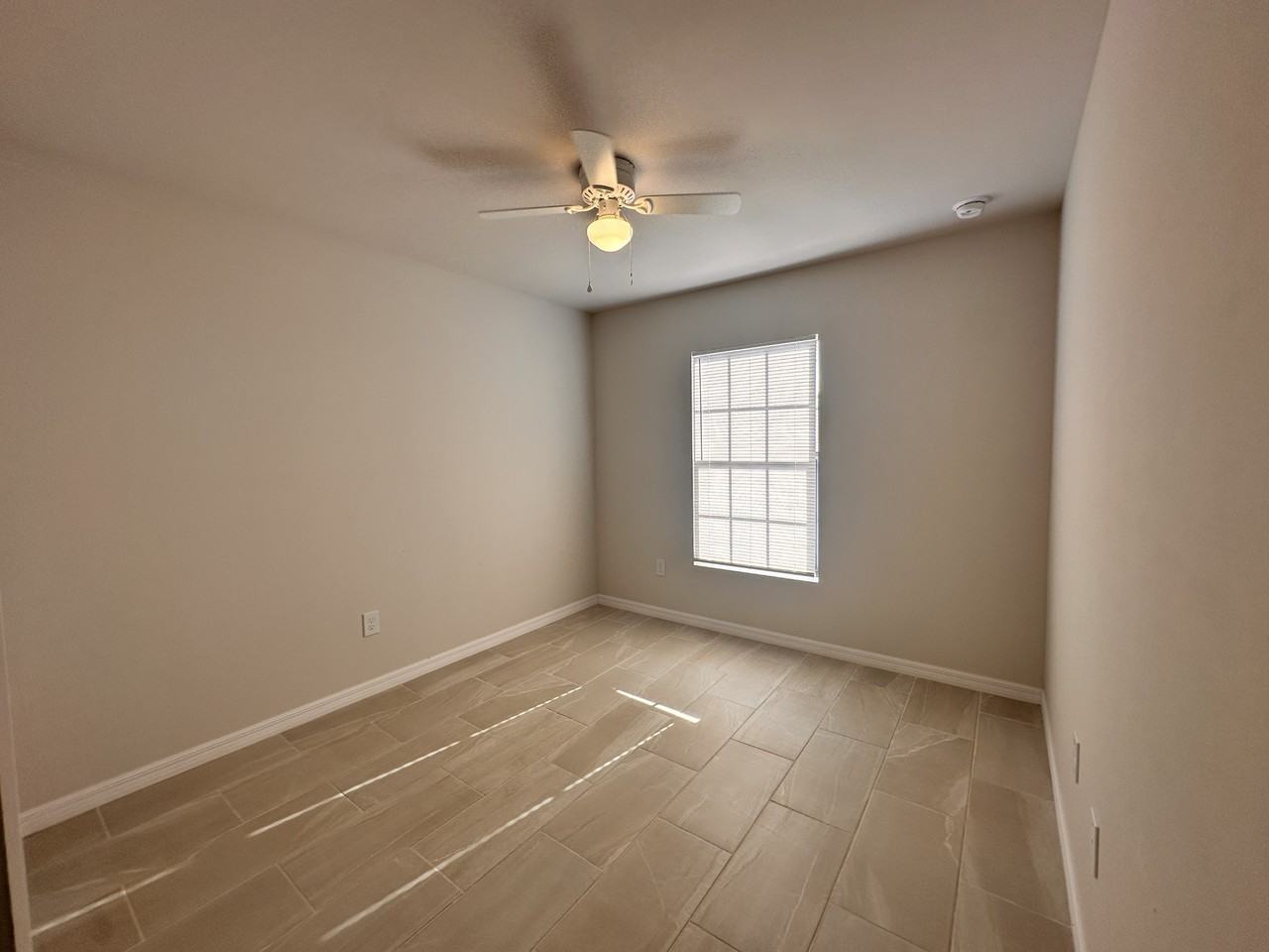 1202 Ne 15th Ln - Photo 4 of 20