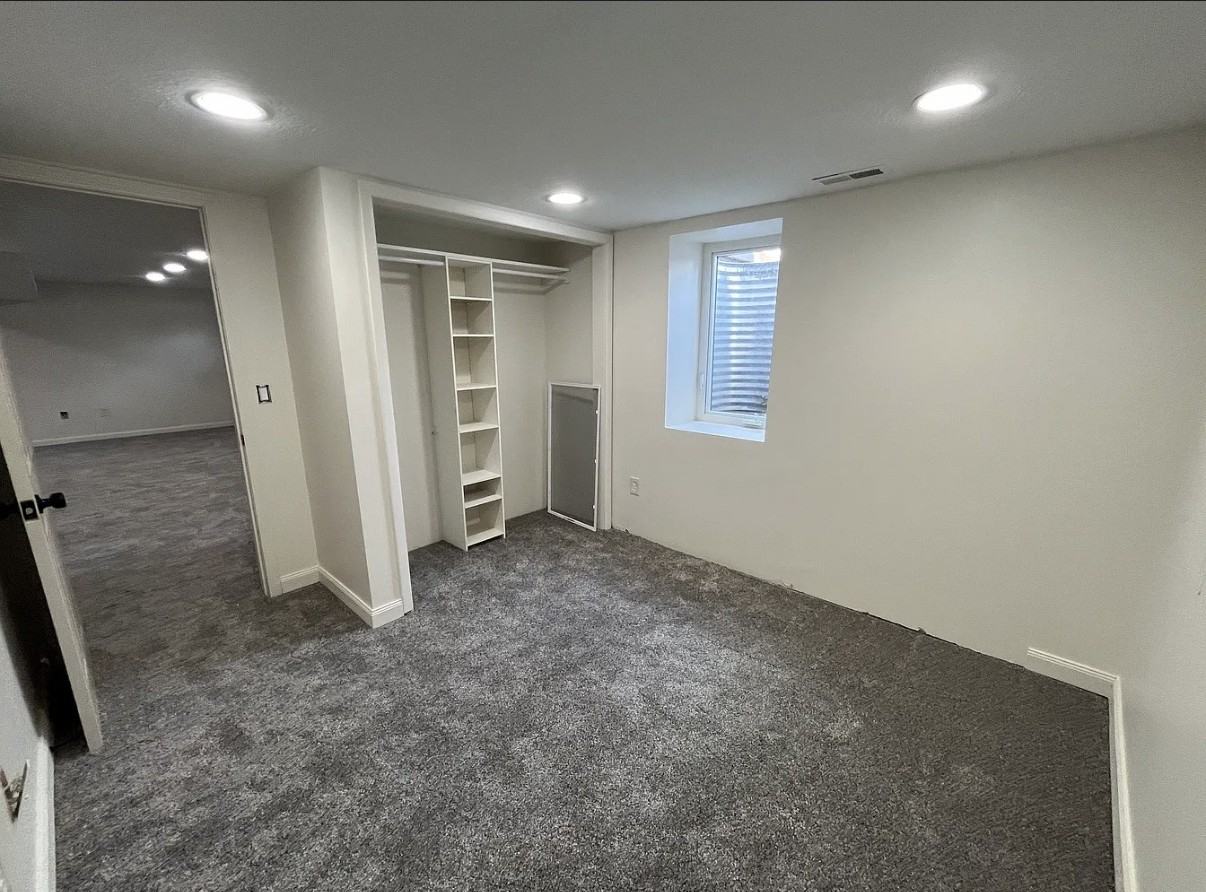 2761 S 34th St - Photo 2 of 18