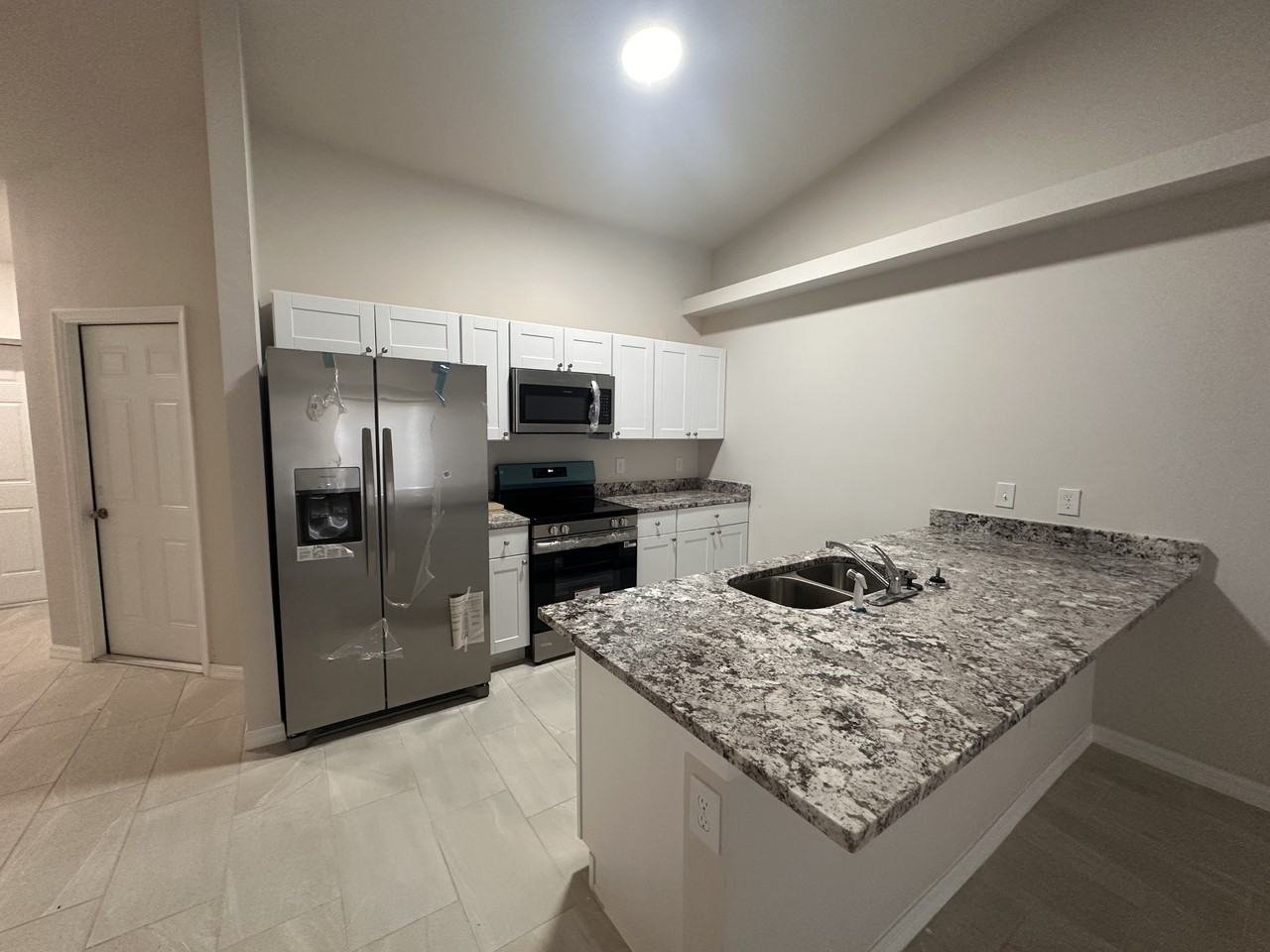 2106 Andalusia Blvd - Photo 2 of 15