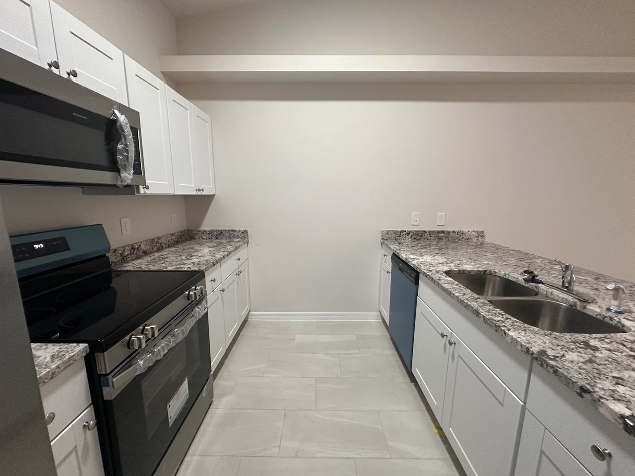 2106 Andalusia Blvd - Photo 3 of 15