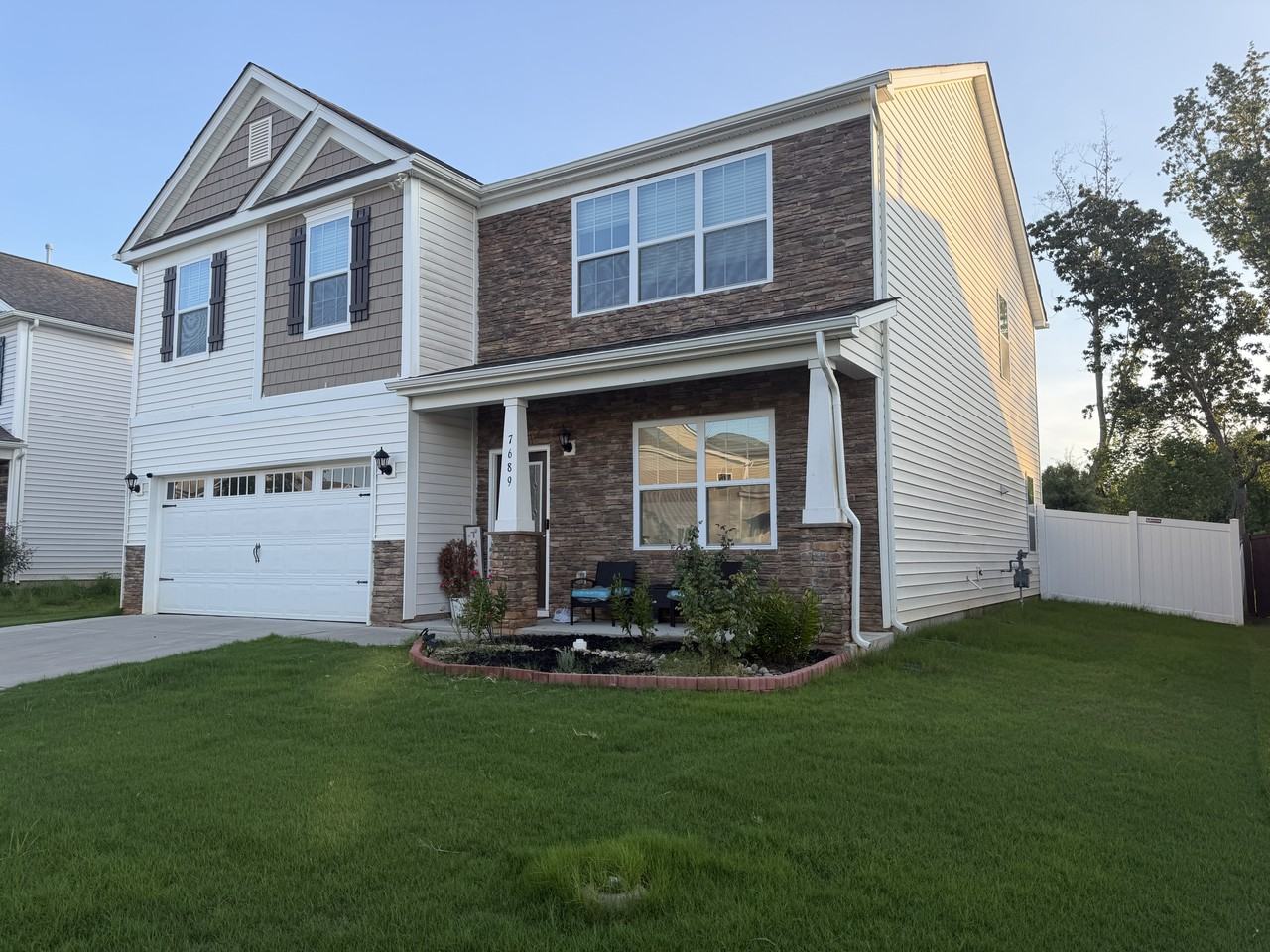 7689 Stonehouse Dr - Photo 3 of 24