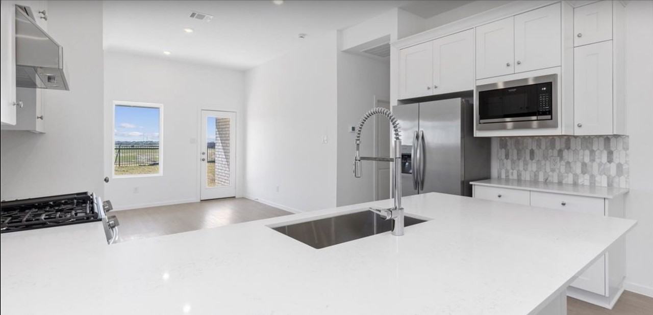 27531 Sunterra Village Dr - Photo 5 of 42