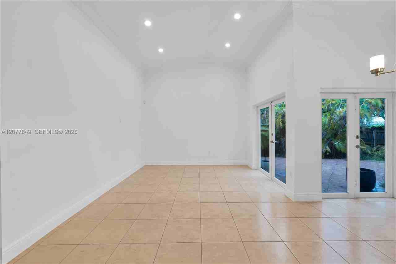 6355 Sw 112th Pl - Photo 3 of 20