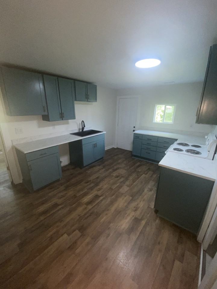 1607 Pearl St - Photo 3 of 4