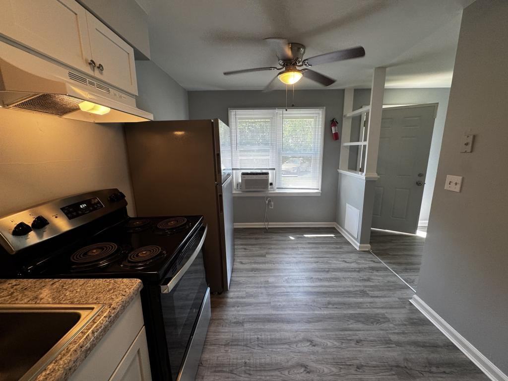 2085 Cosmos Dr - Photo 4 of 11