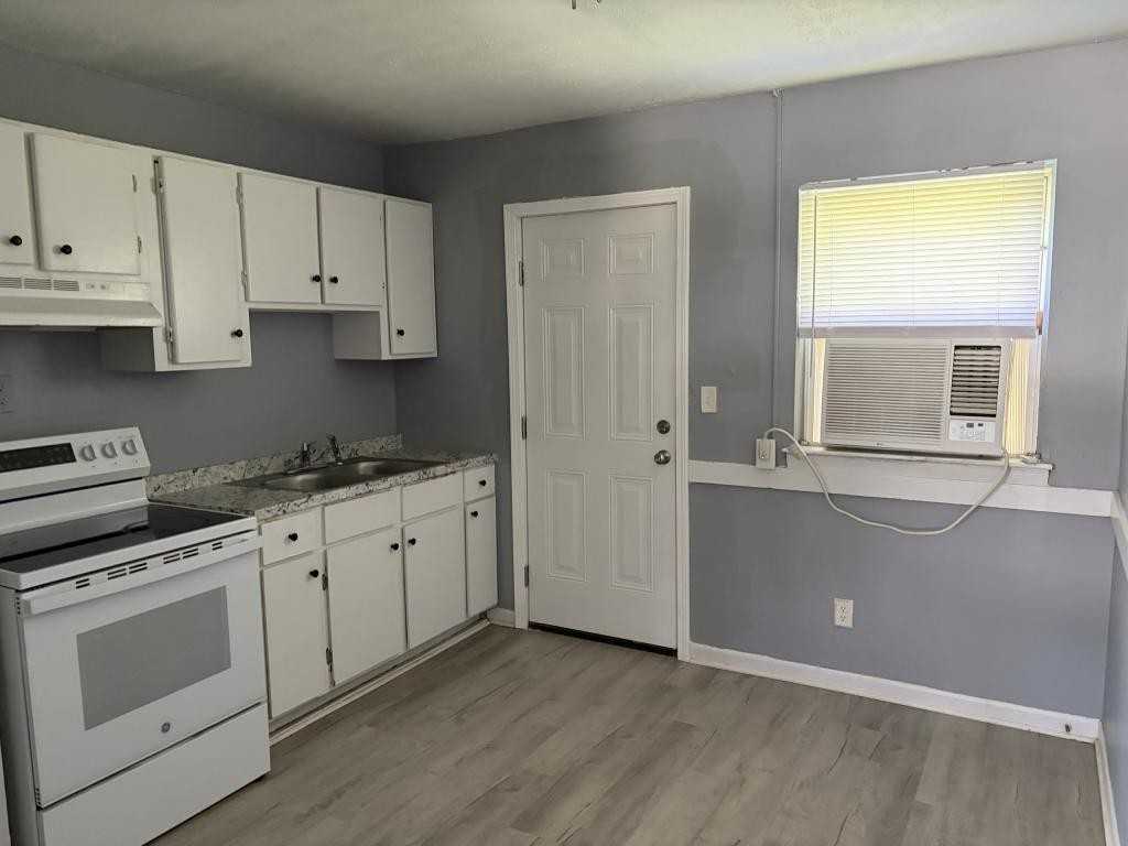 403 Beta St ##A - Photo 3 of 7