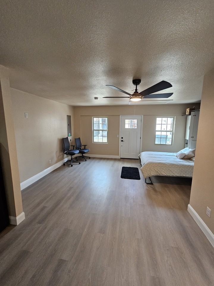 2020 Oakmeadow Street #1 - Photo 5 of 28