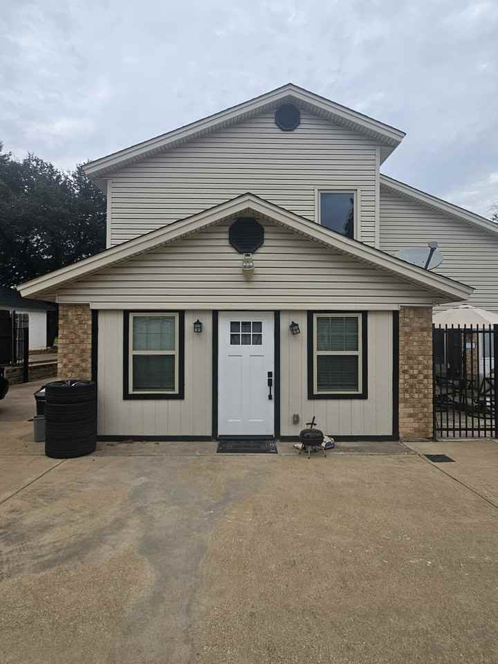 2020 Oakmeadow Street #1 - Photo 2 of 28