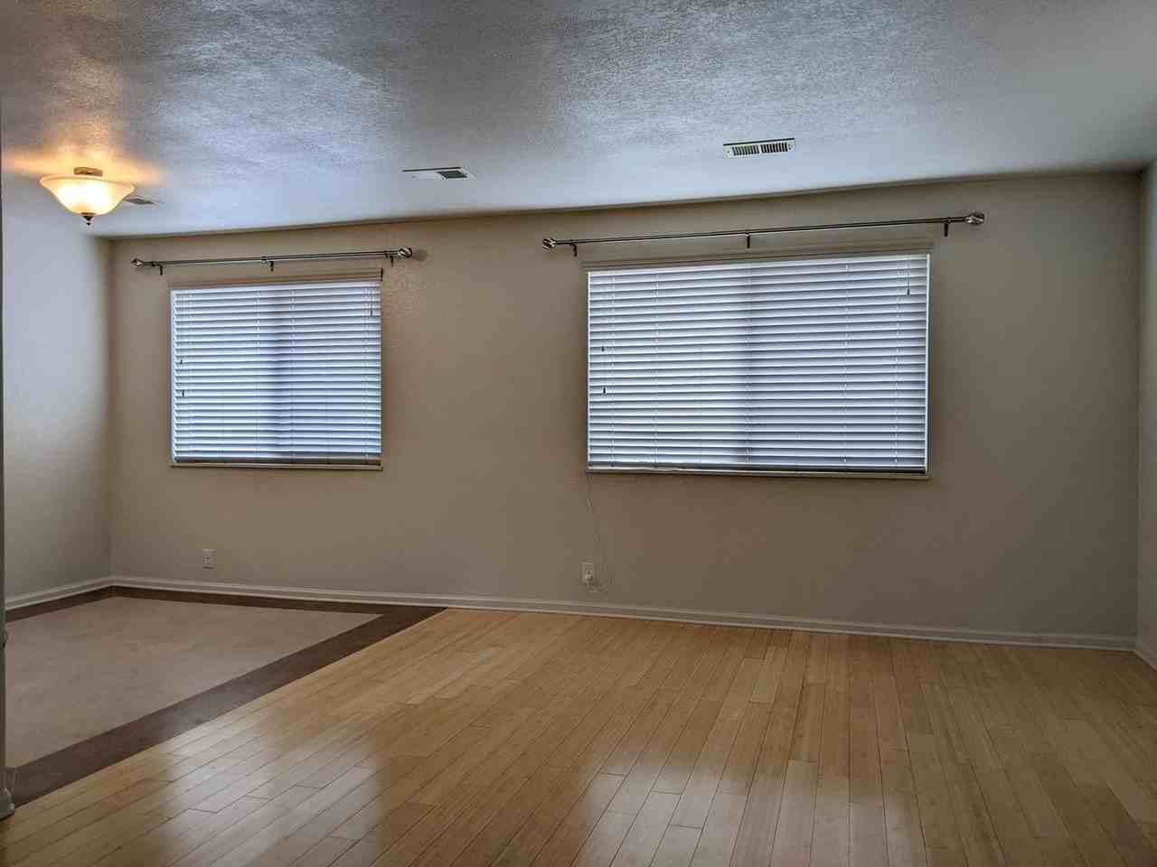 7903 Lowell Blvd - Photo 4 of 20