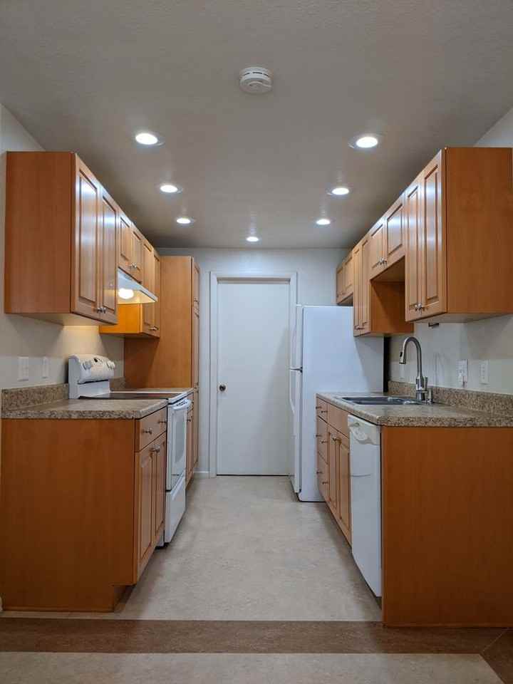 7903 Lowell Blvd - Photo 6 of 20