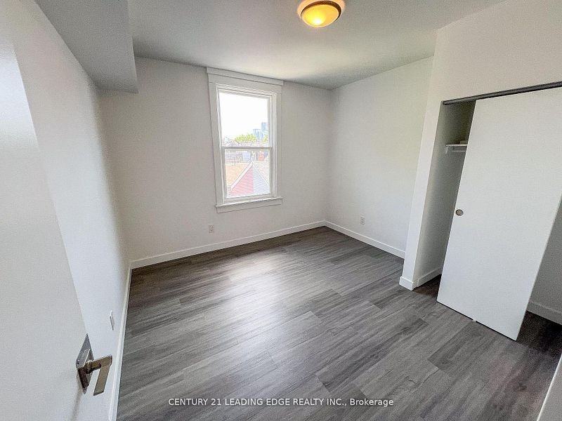 1 A Leonard Avenue #3 - Photo 5 of 33