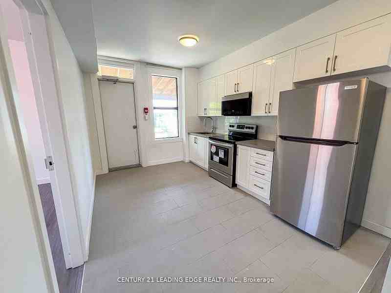 1 A Leonard Avenue #3 - Photo 3 of 33