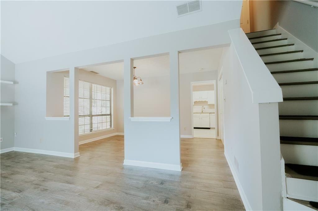 1256 Minhinette Dr - Photo 4 of 44