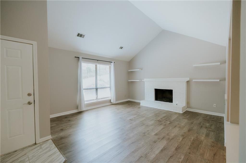 1256 Minhinette Dr - Photo 5 of 44