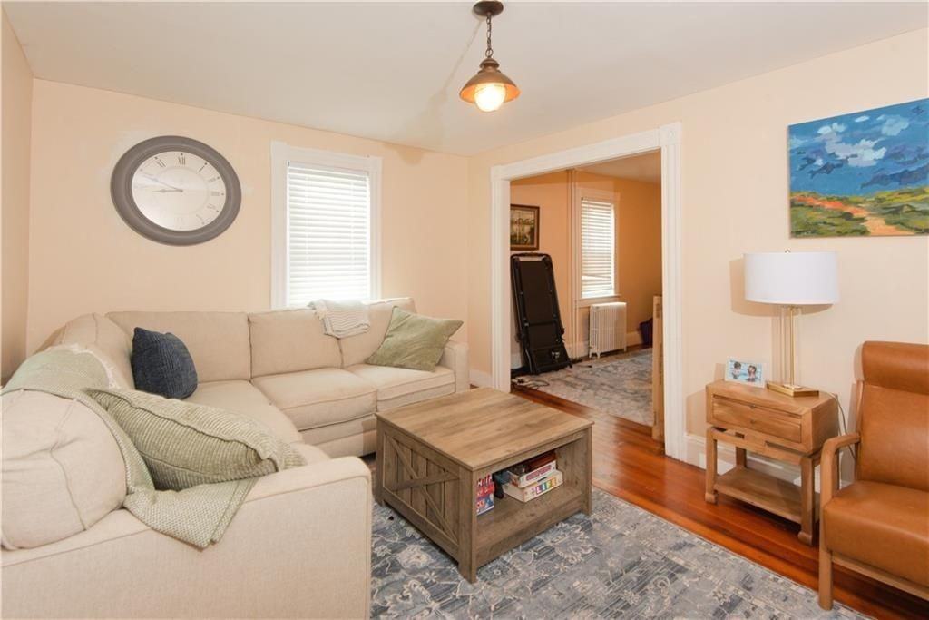18 Almy St - Photo 5 of 27